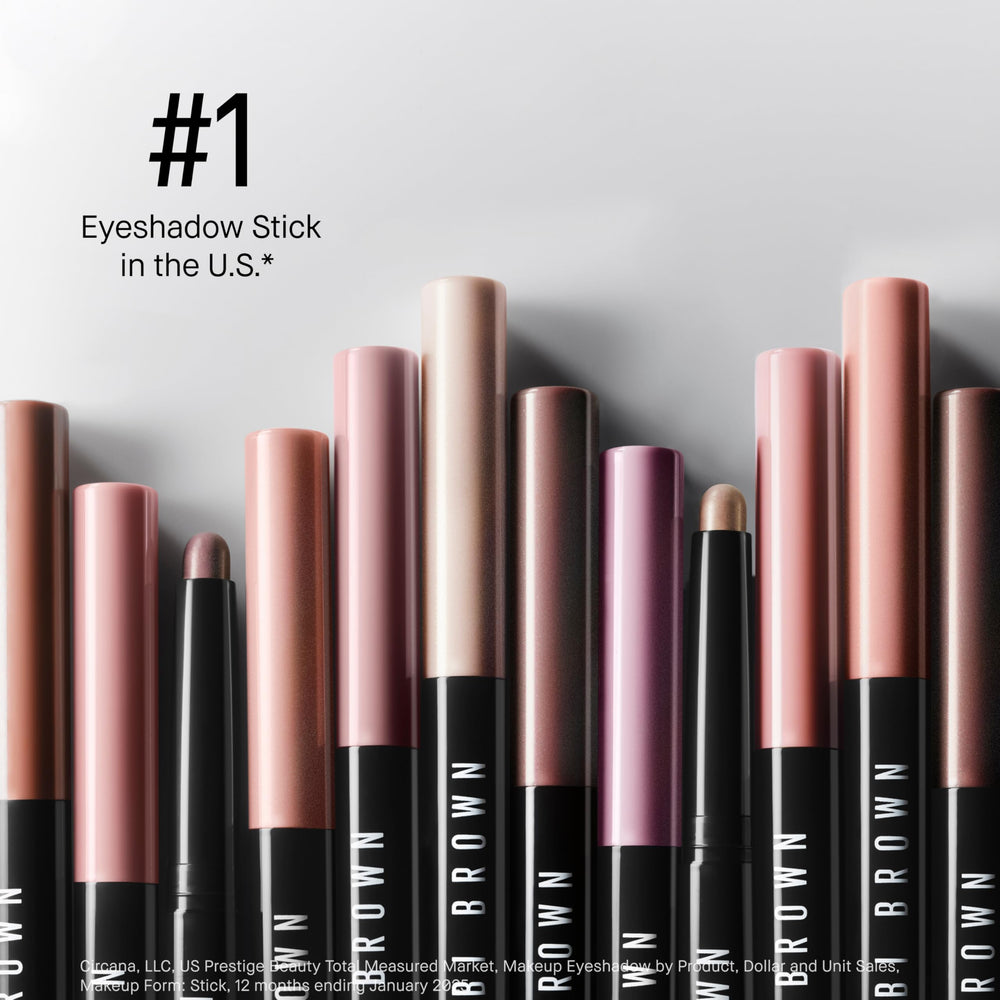 Bobbi Brown Antique Rose on eyelid with matte finish for primed lids and definition.
