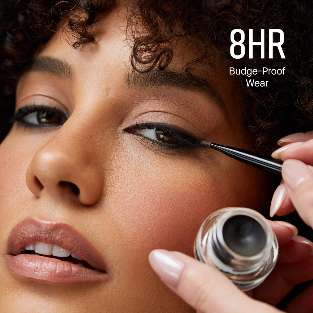 Bobbi Brown Long-Wear Gel Eyeliner Caviar Ink waterproof formula withstands humidity