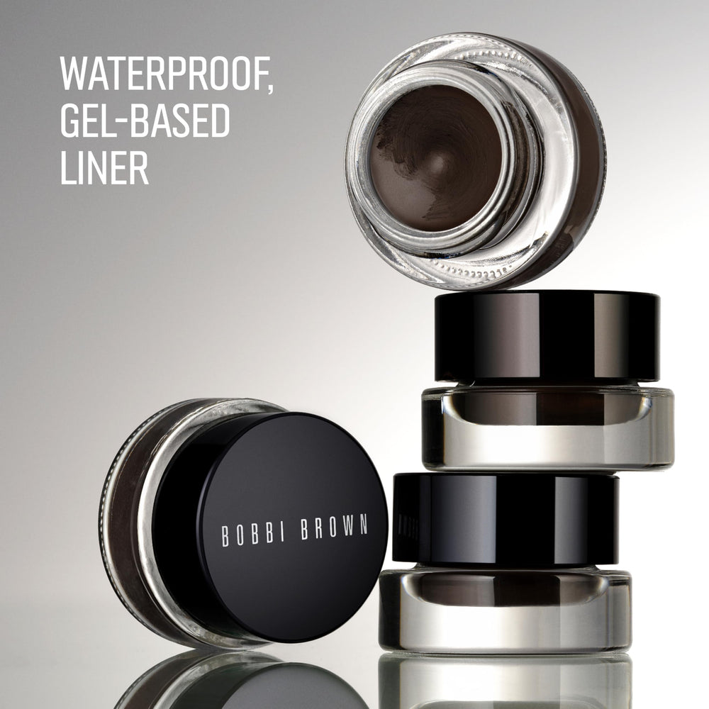 Bobbi Brown Long-Wear Gel Eyeliner waterproof resistance in action.