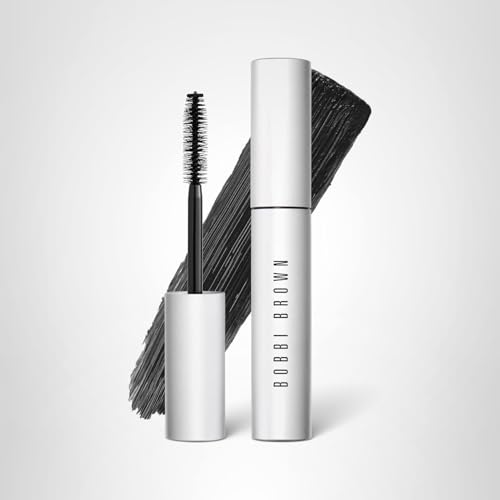 Bobbi Brown Smokey Eye Mascara model look demonstrates extended wear with drama.