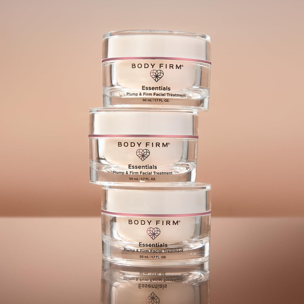 Body Firm Crépe Erase night application shows luxurious nightly care for firmer skin.