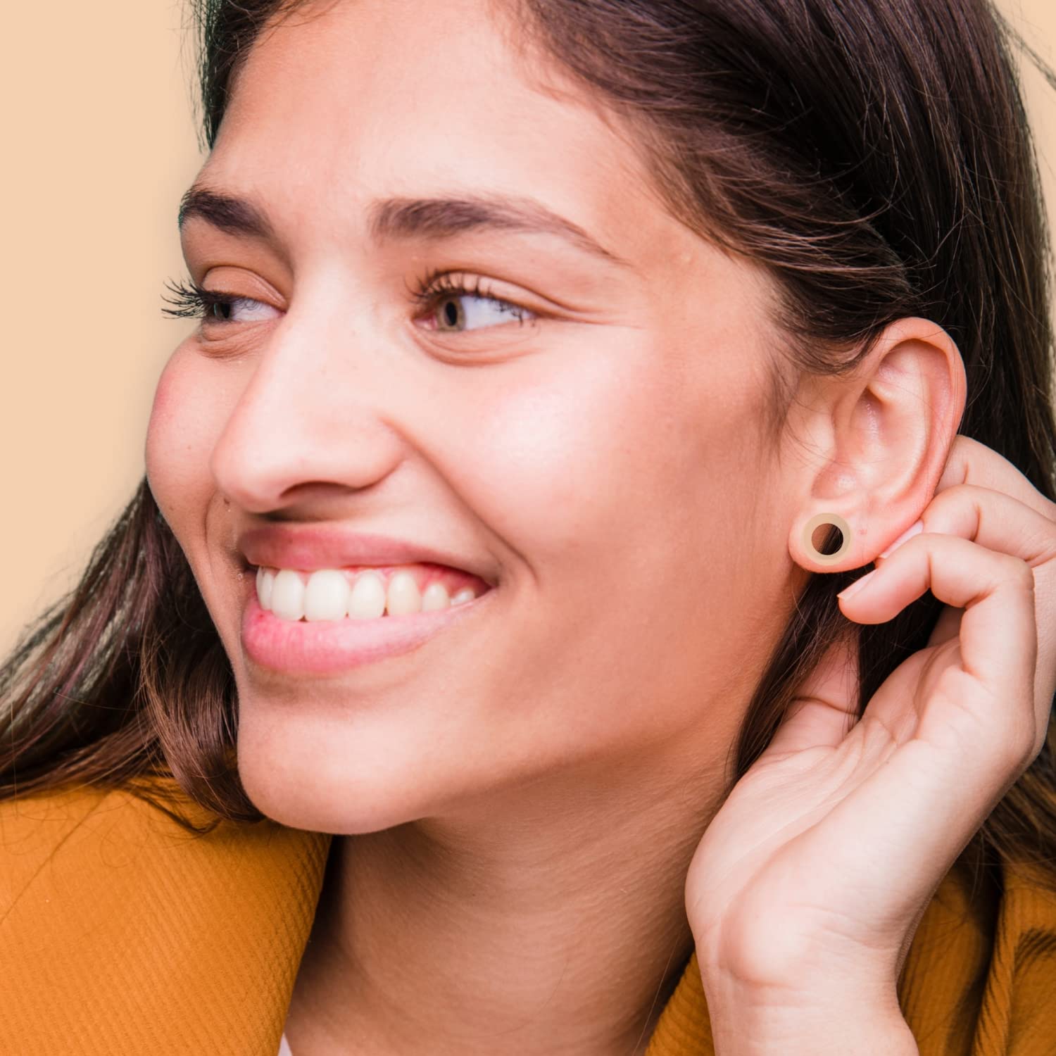 BodyJ4You jojoba oil on ear piercing for soothing care