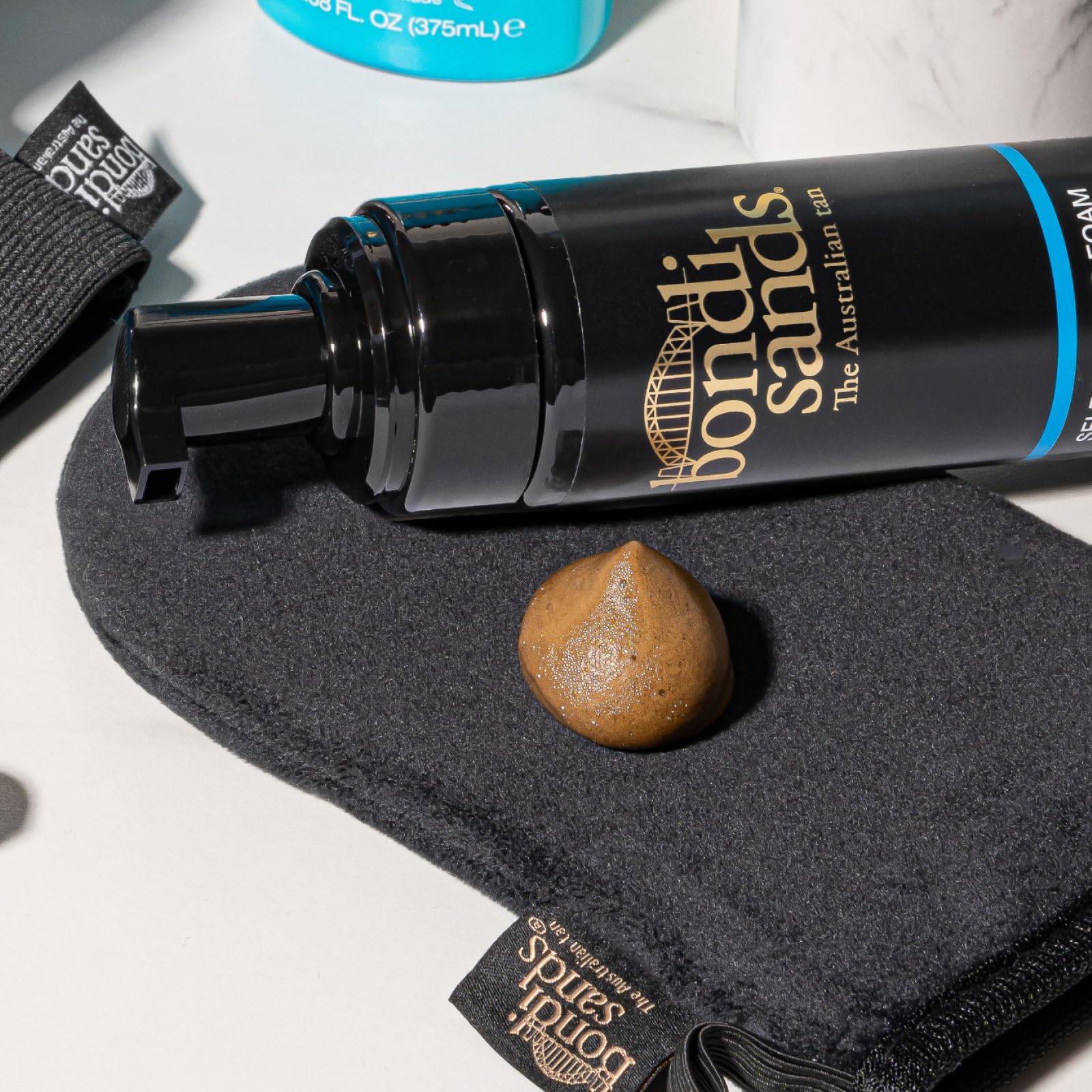 Bondi Sands Self-Tanning Mitt washable design allows quick rinse and reuse.