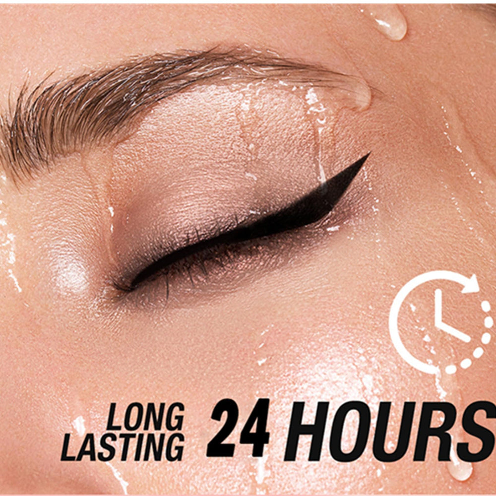 BONNIE CHOICE dramatic smokey eye look with black gel pencil.