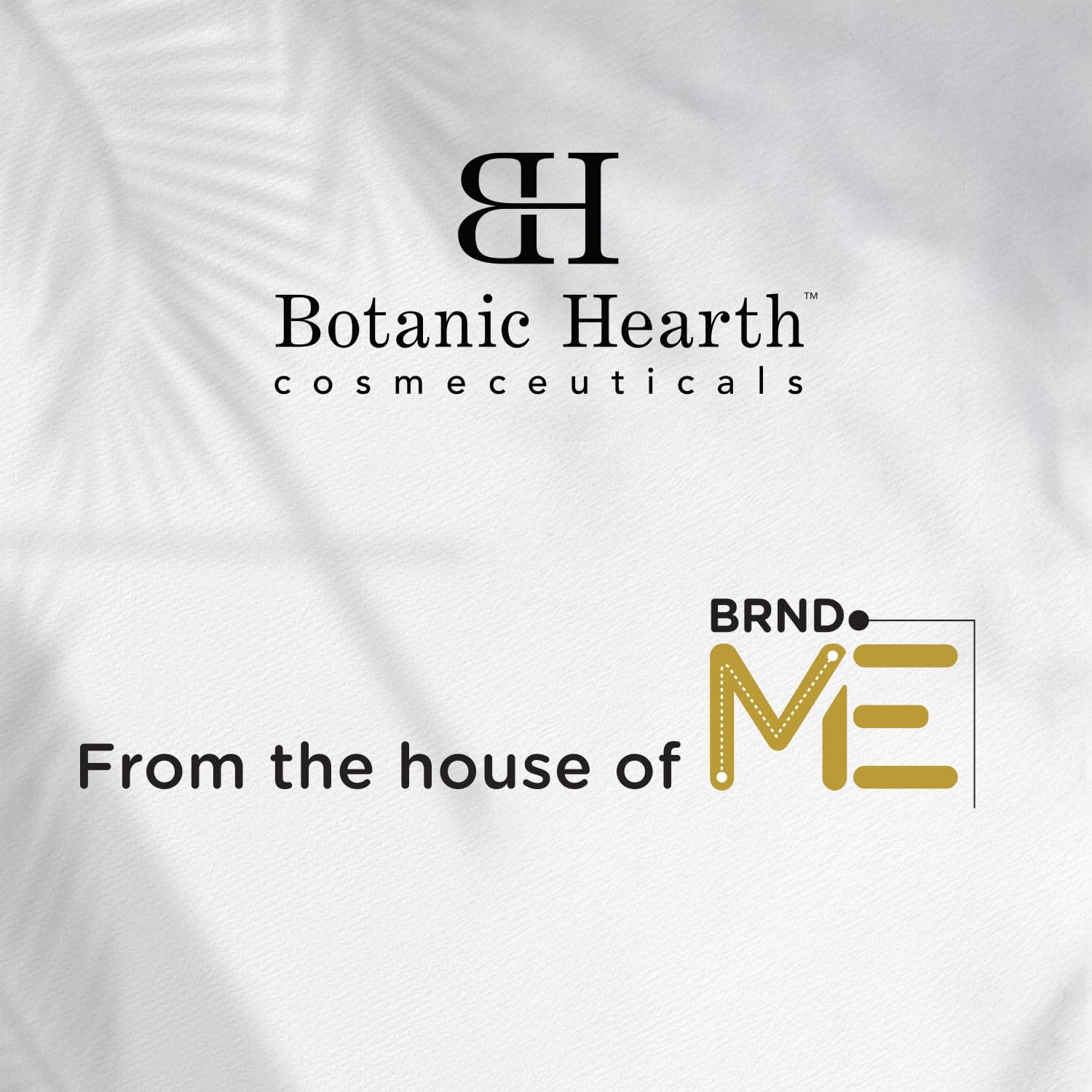 Botanic Hearth ingredientes naturales: romero, biotina y mentol para uso diario.