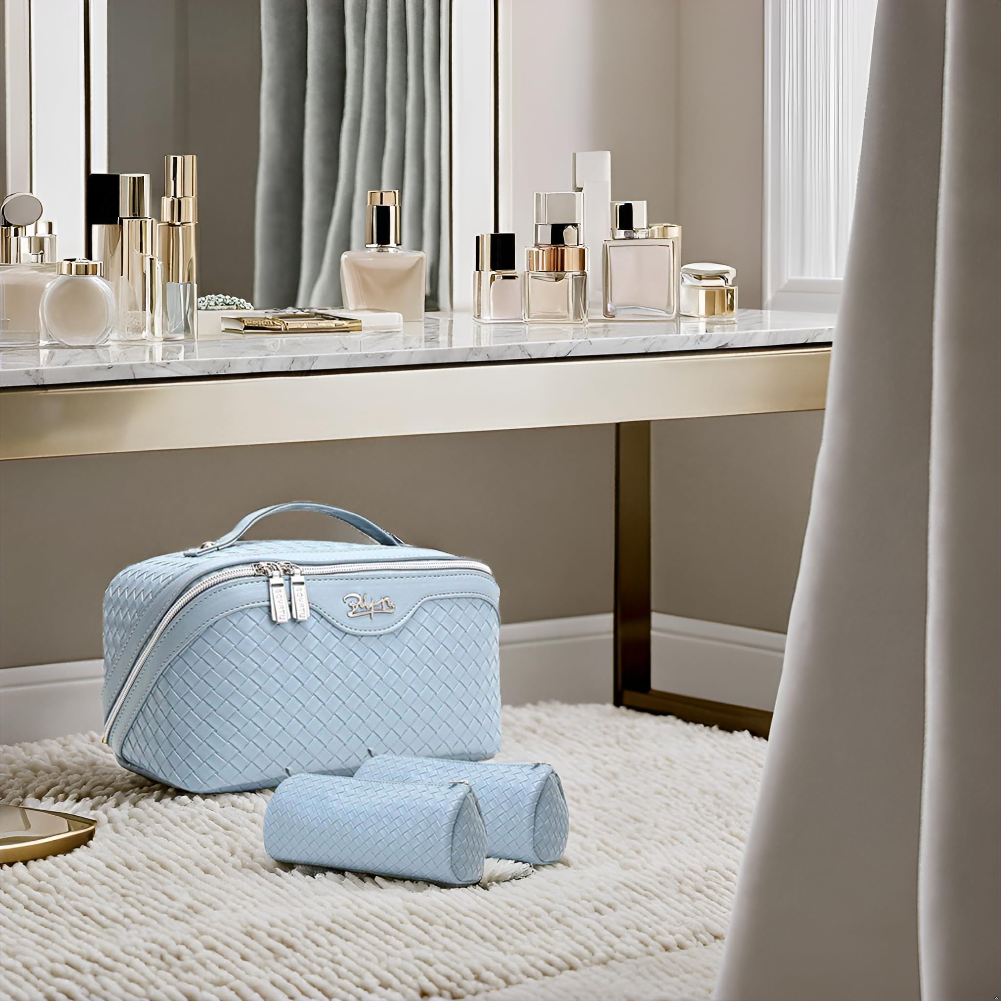 BOYATU three-piece set open top view with detachable pouches.