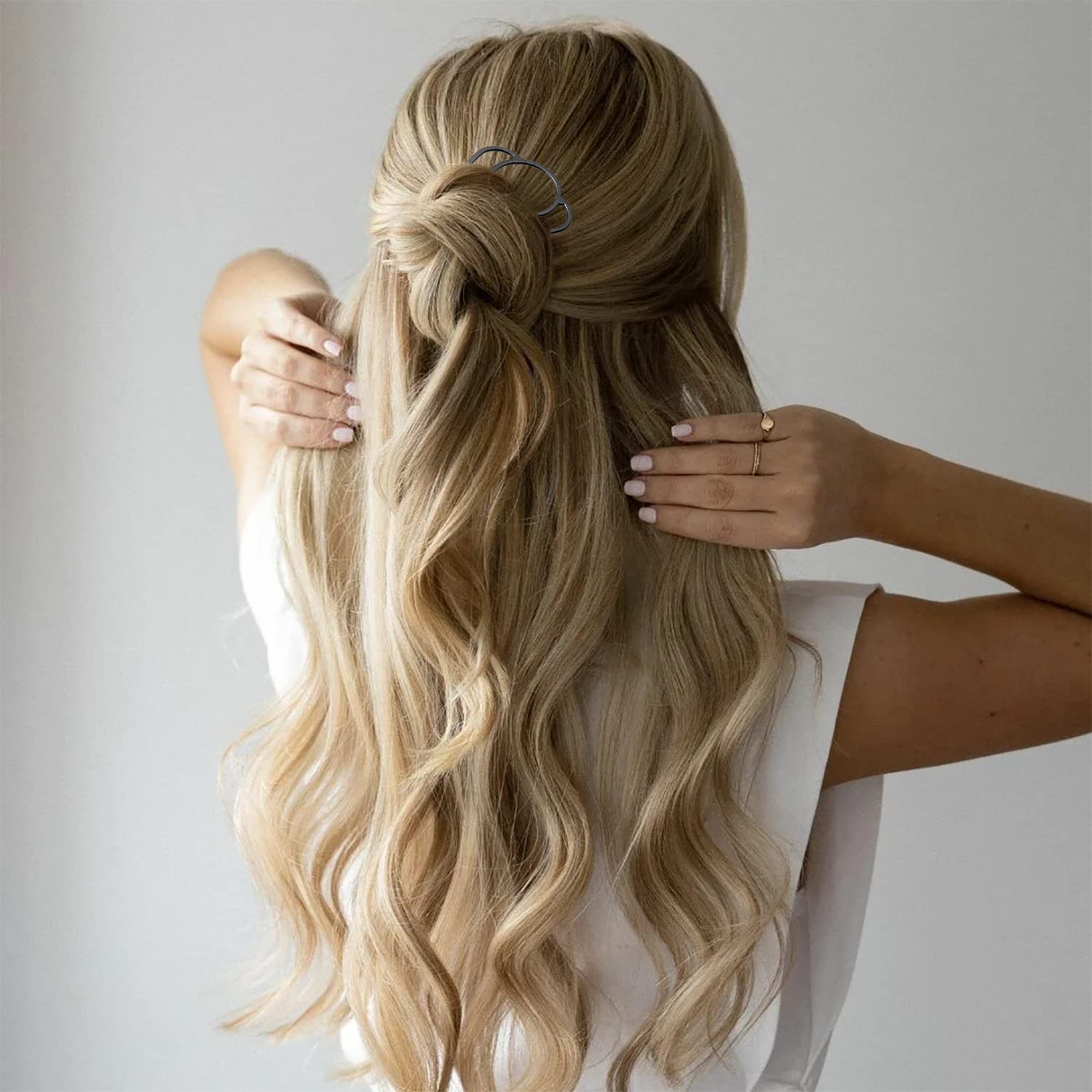 Boyivi black-coated hair accessories offer durable, elegant styling for daily wear.
