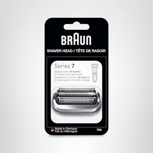Braun Series 7 replacement head included in the box.