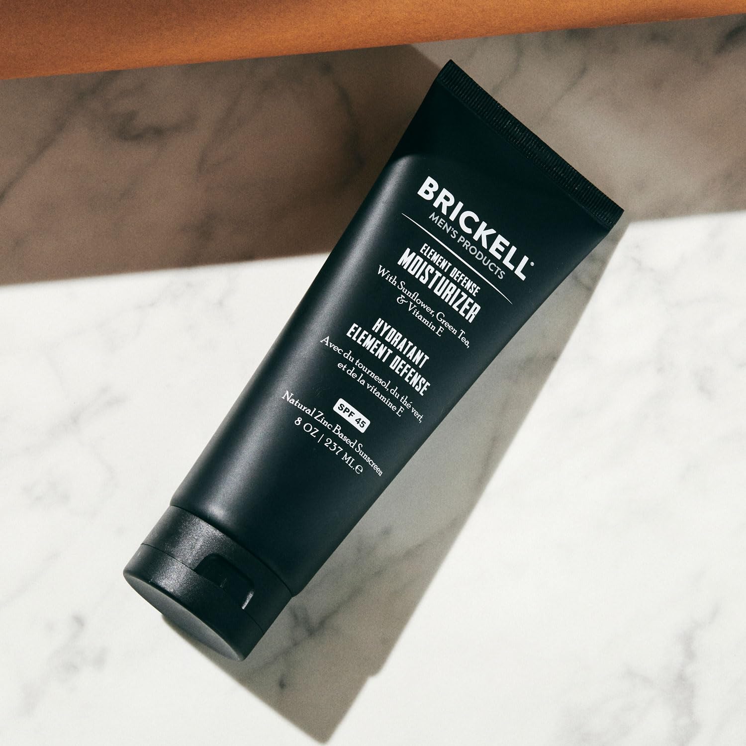 Con Brickell Element Defense SPF45, ideal para playa y deportes al aire libre