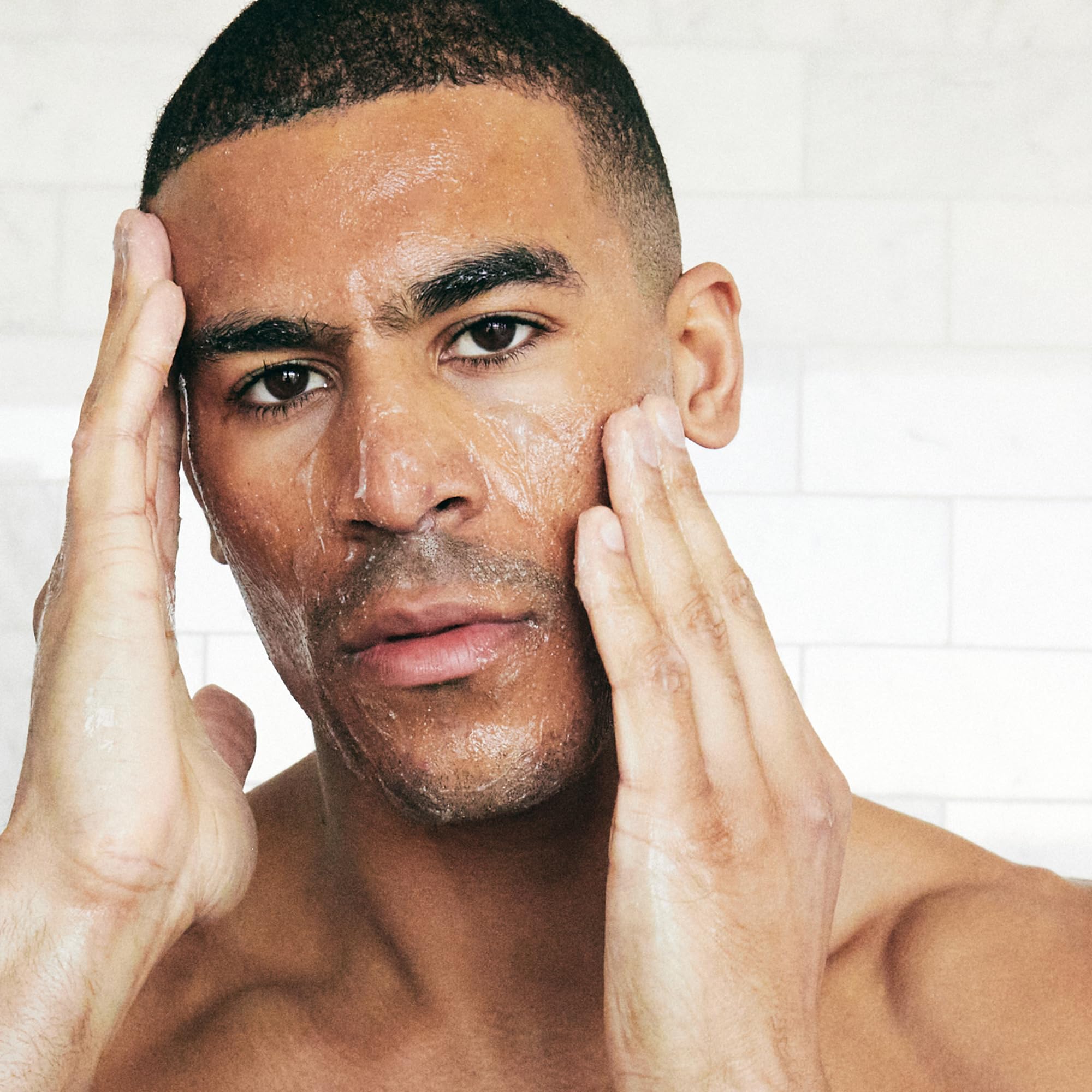 Brickell Men's 6-in-1 gel moisturizer packaging on display emphasizes natural ingredients