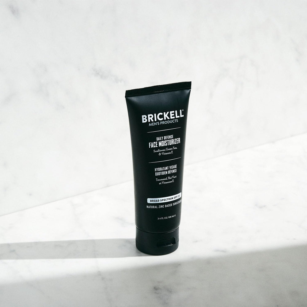 Brickell Men's Daily Defense SPF20 texture shows smooth glide for effortless morning skincare.
