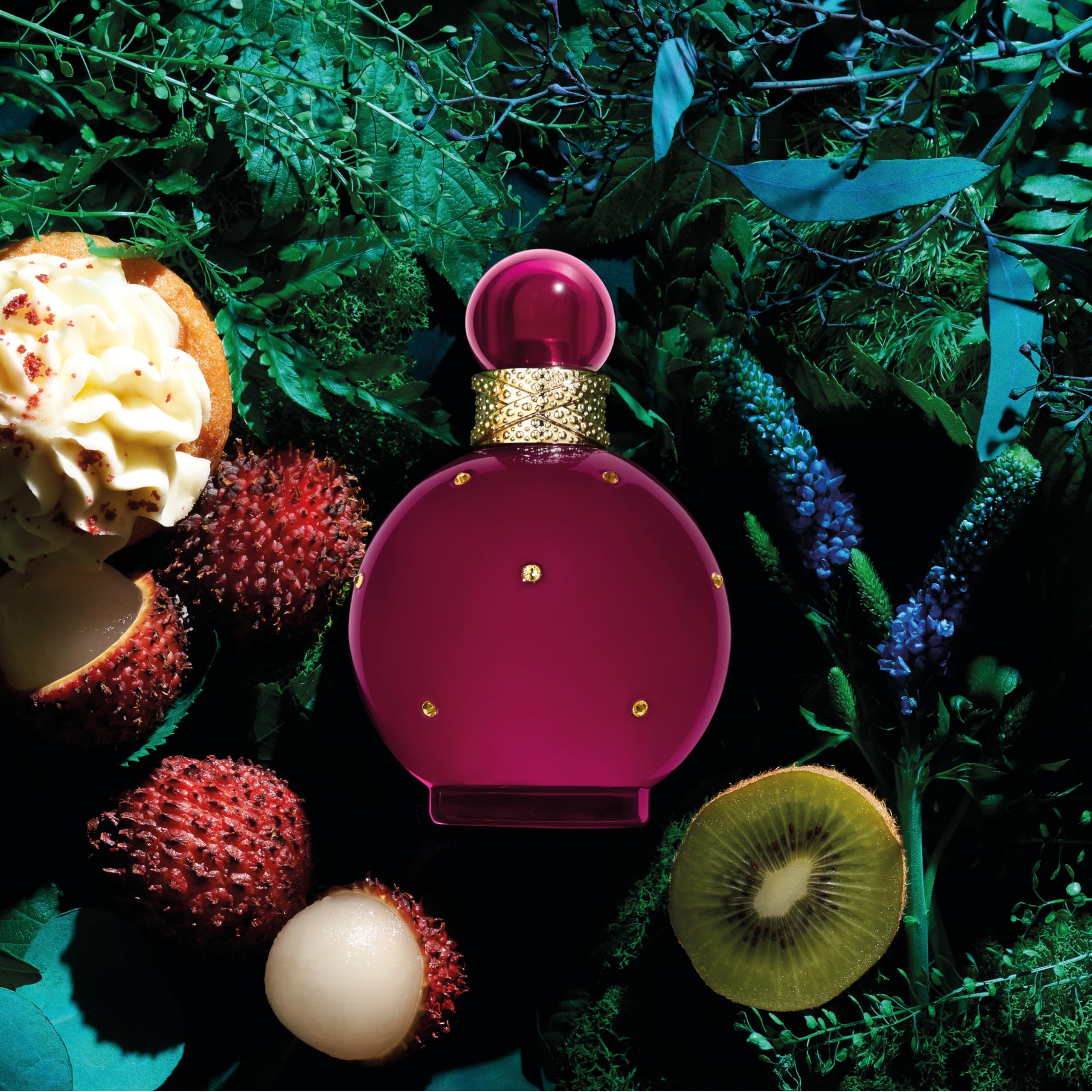 Britney Spears Fantasy Intense packaging with rich pink hues
