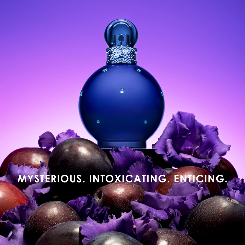 Britney Spears Midnight Fantasy musk, amber, and vanilla create a warm, magnetic trail.
