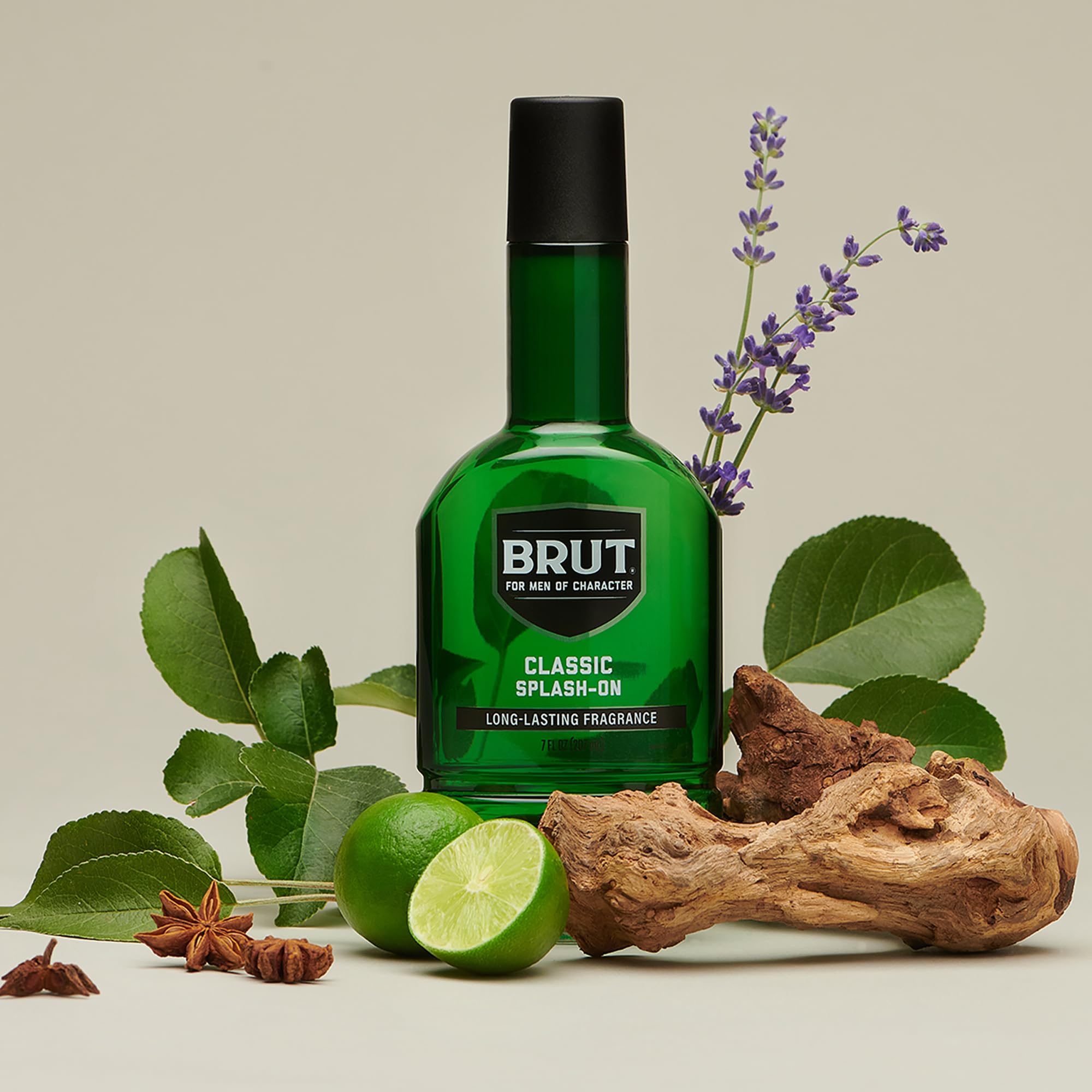 BRUT Splash-On Original fragrance cap close-up highlights masculine design.