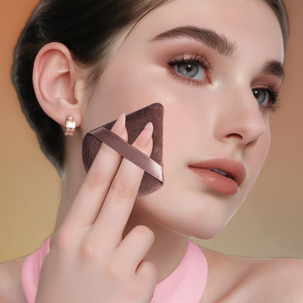 BS-MALL complete 14-piece kit supports versatile makeup routines.