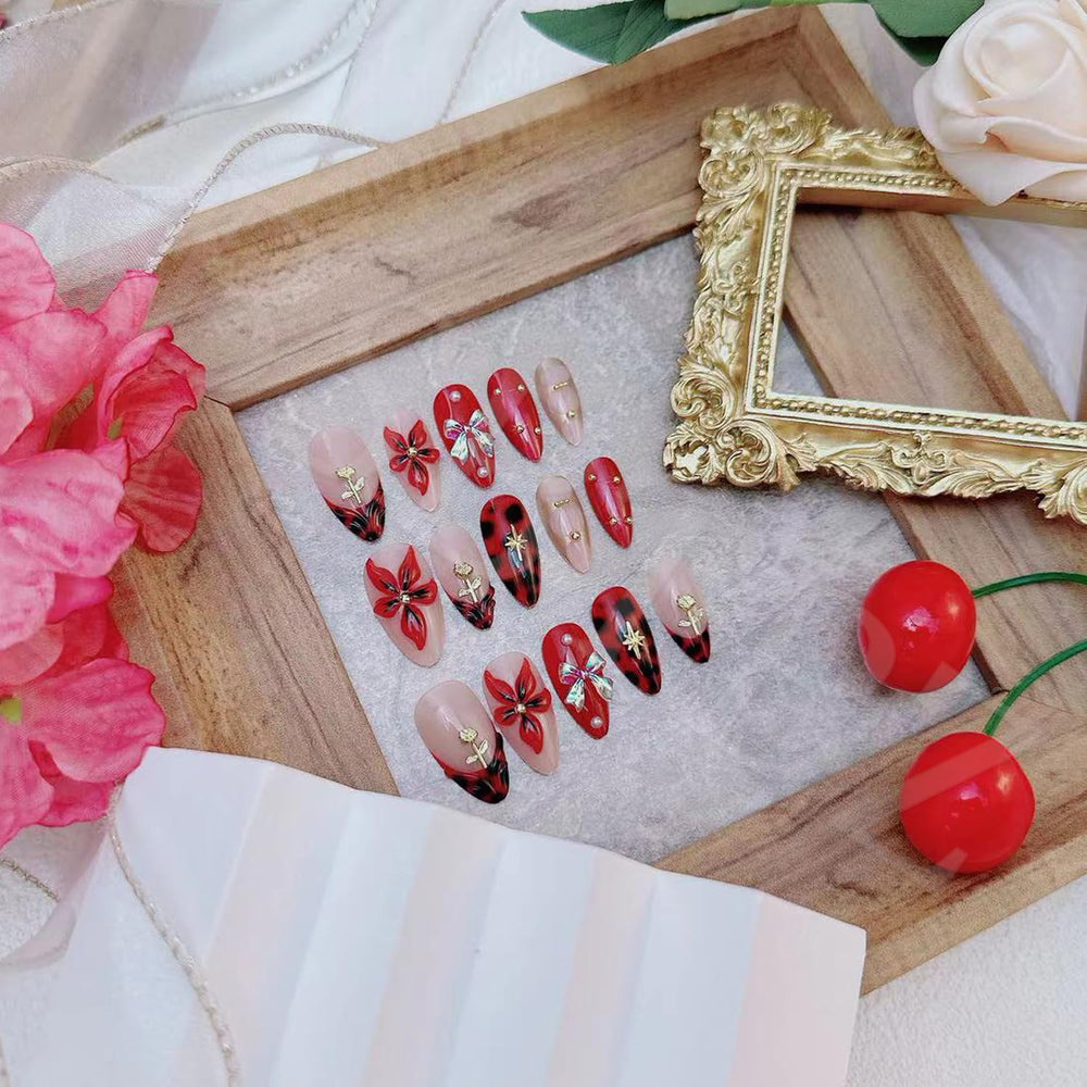 BSBTBZ detalles dorados con flores, combina con vestuario elegante.
