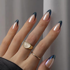BTArtbox uñas francesas en almendra negras con acabado espejo para un look audaz.