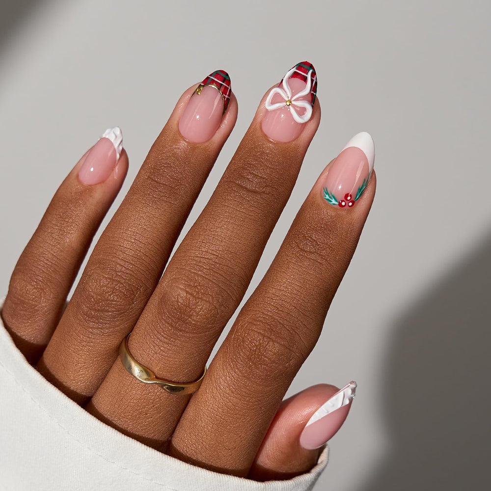 BTArtboxNails salon-grade French-style nails on model hand.