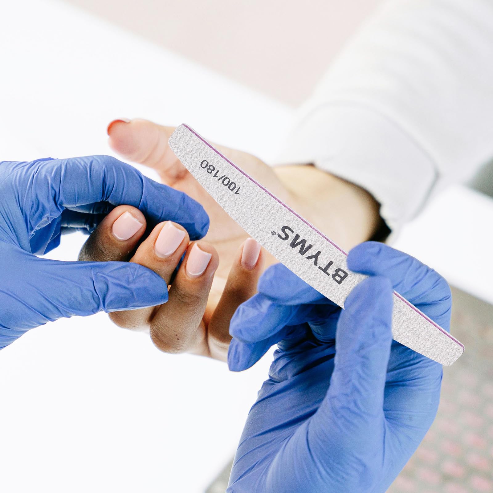 BTYMS comfort-grip nail file enables controlled filing and accuracy.