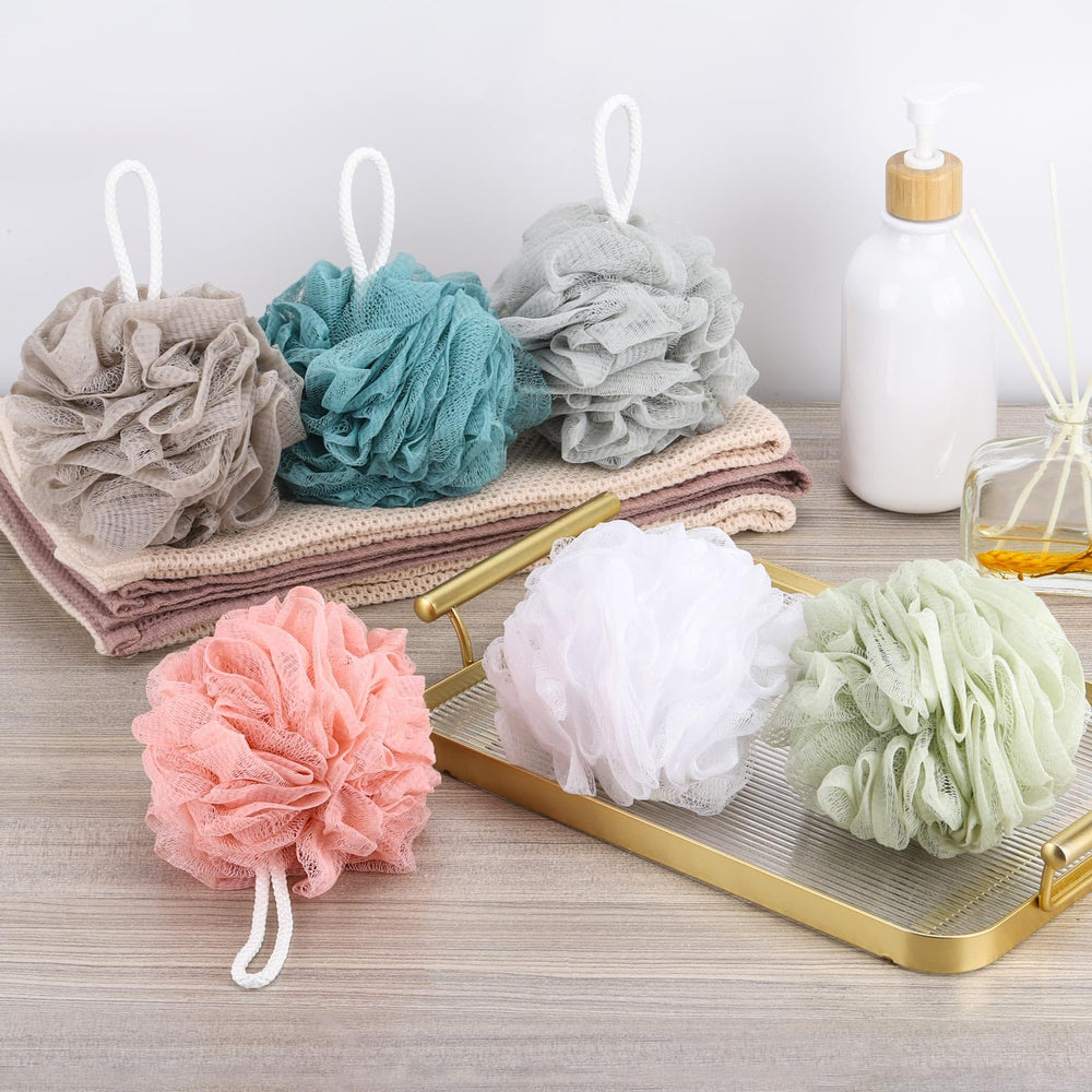 BTYMS pouf with hanging loop dries quickly after use.