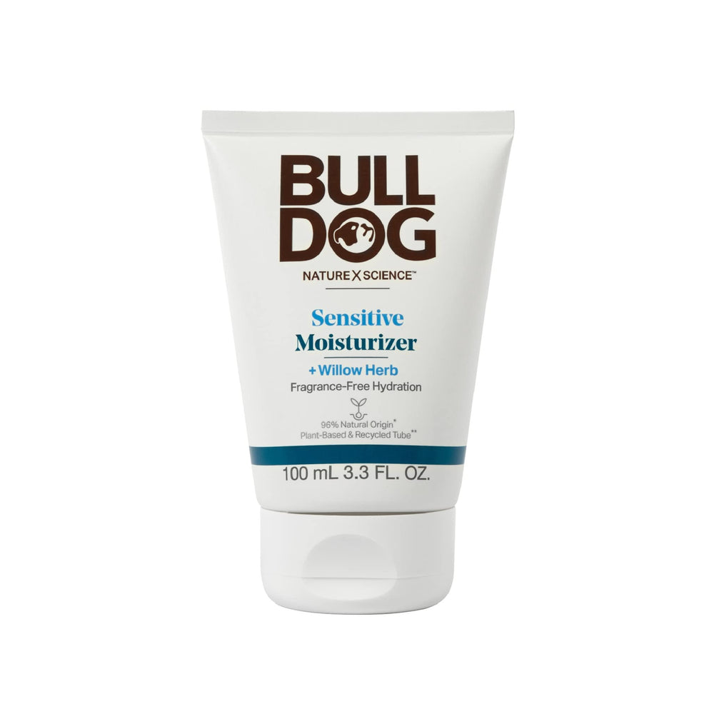 Bulldog hidratante facial sensible: botella que sugiere hidratación suave para piel sensible.