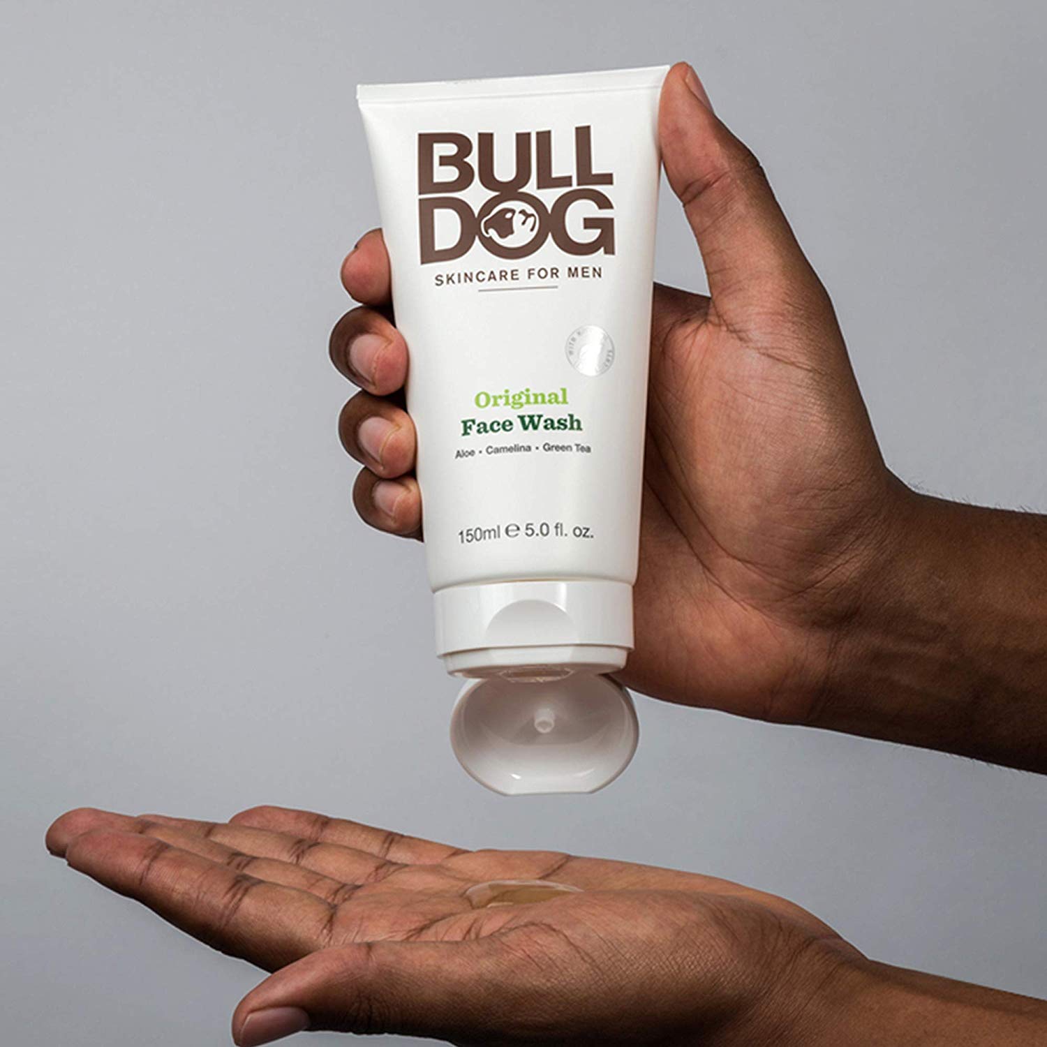 Bulldog limpiador facial original, aceite camelina, hidratación suave durante la rutina