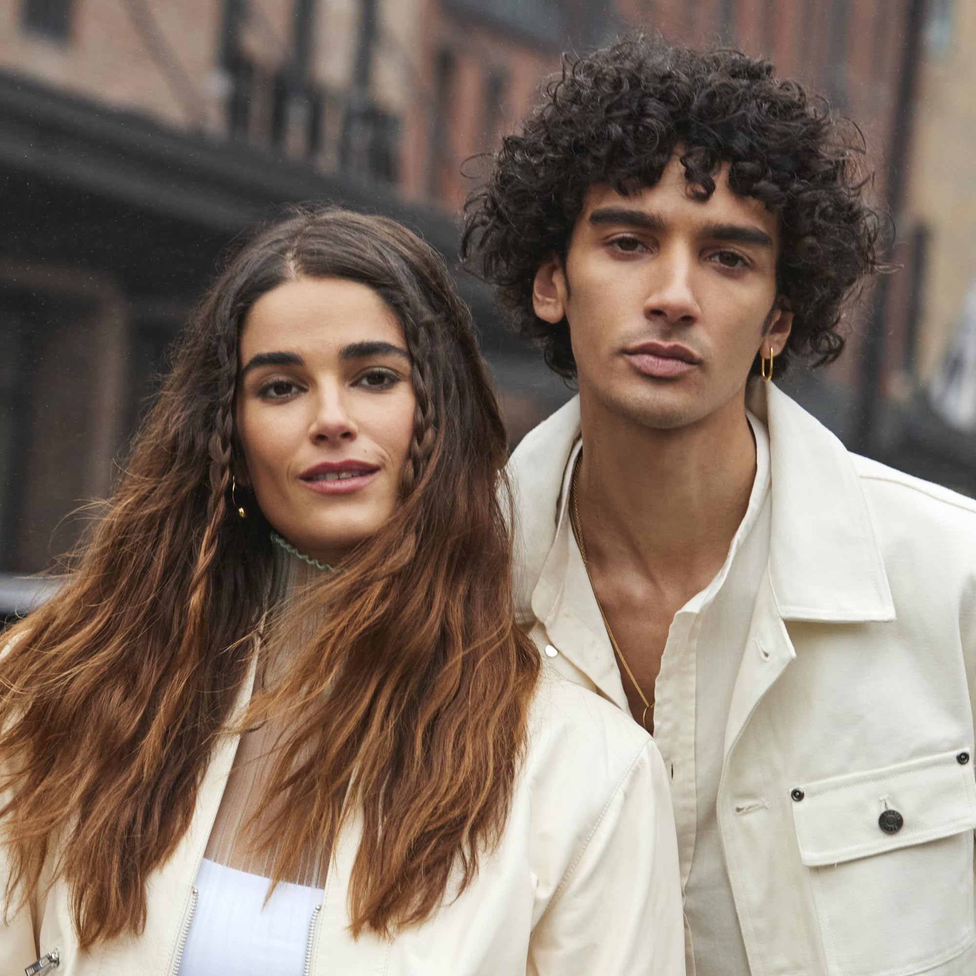 Bumble and bumble Seaweed Hydrating Shampoo bottle featuring sea-green label conveys ocean-inspired care.