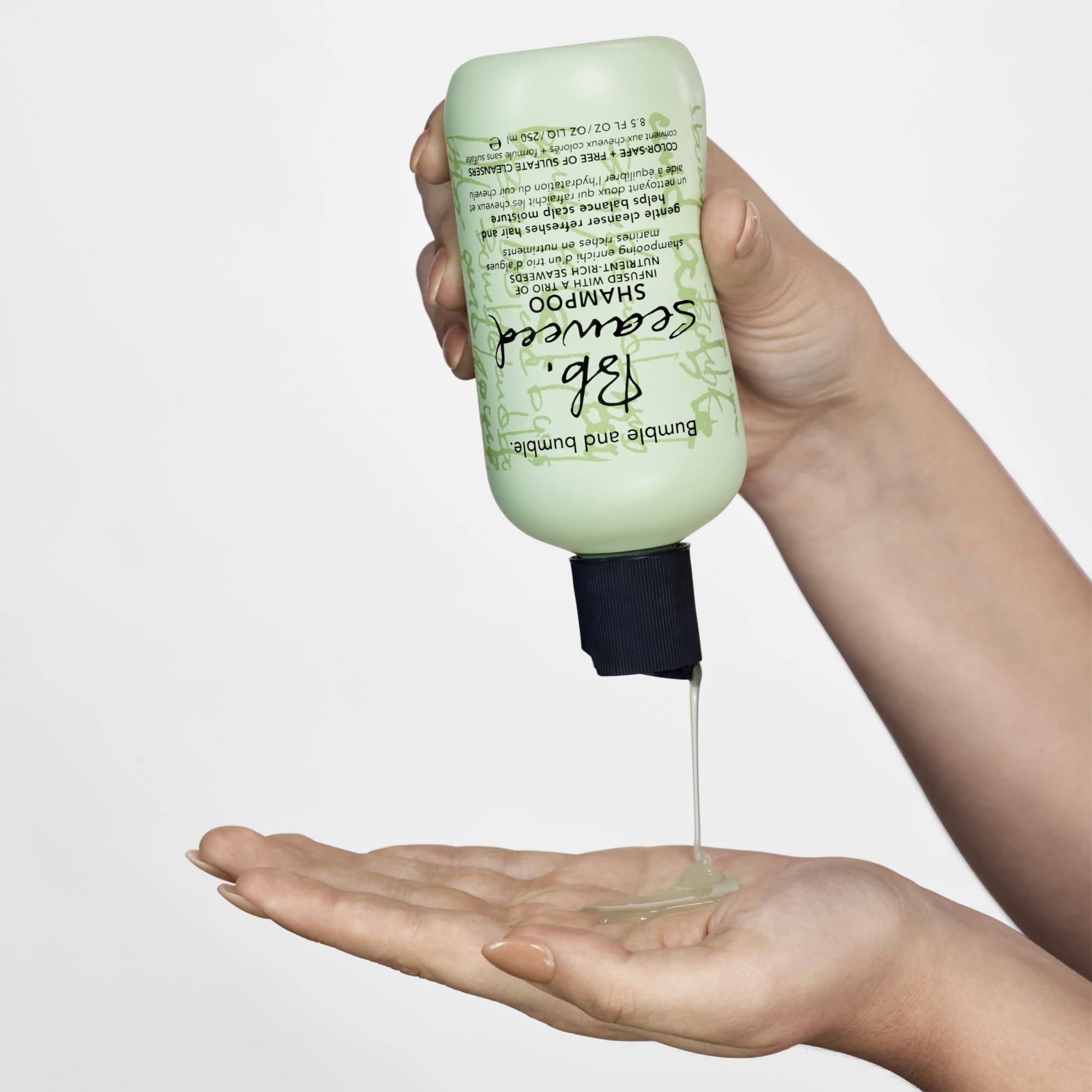 Bumble and bumble Seaweed Hydrating Shampoo lather shows creamy texture for fine-to-medium hair.