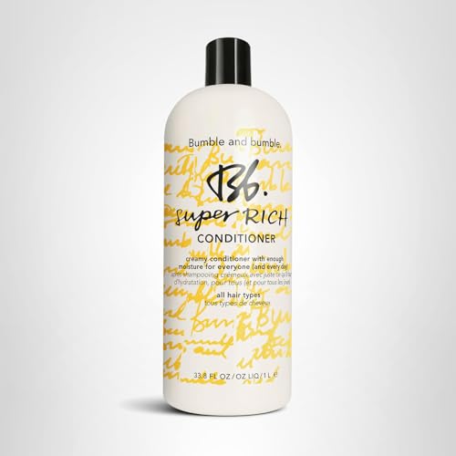 Bumble and bumble Super Rich conditioner label close-up, detangles and adds shine.
