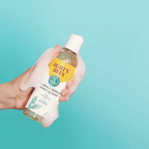 Burts Bees Aplicación manual, experiencia suave al aplicar la espuma en rostro.