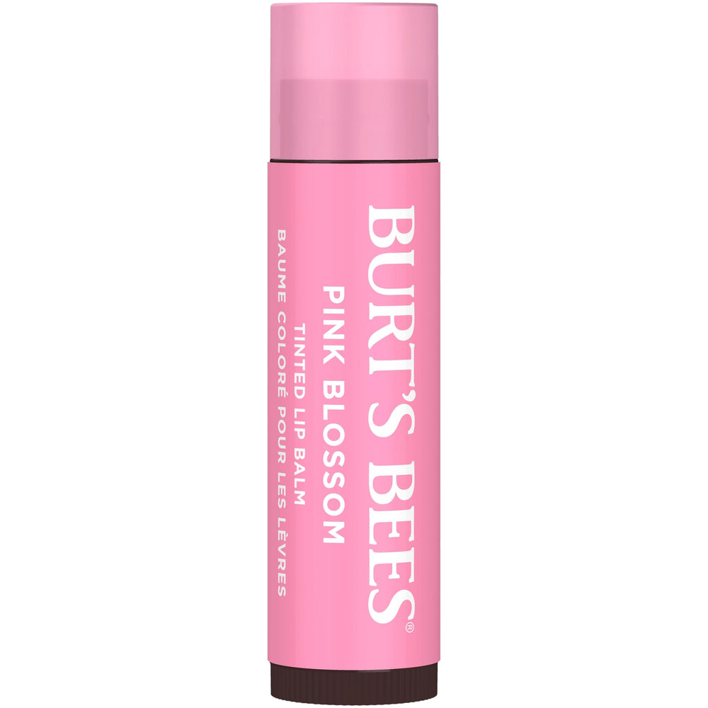 Aplicación sin espejo con Burt's Bees Rosa Flor para retoques rápidos.