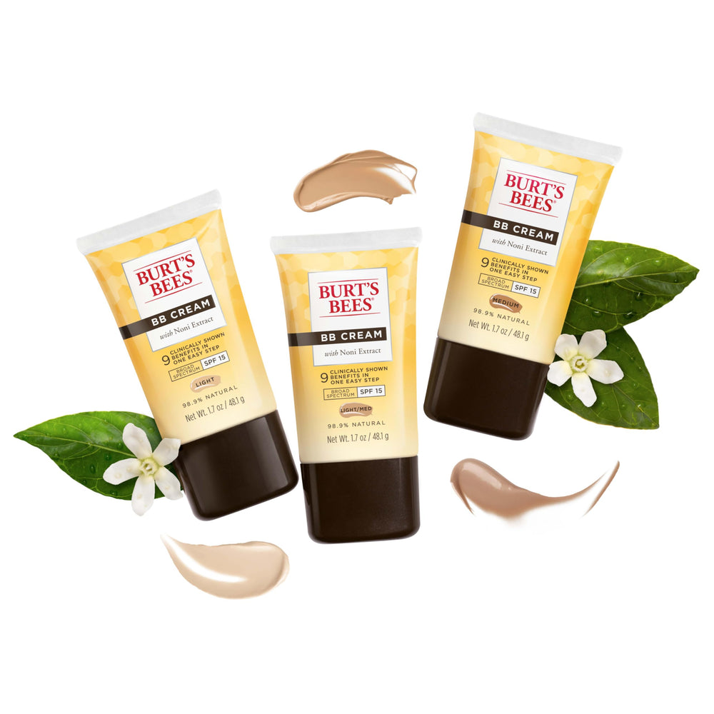 Aplicación suave en rostro con Burt's Bees BB Cream SPF 15
