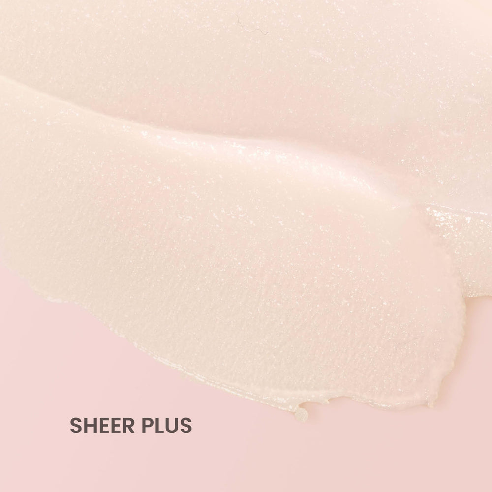Núcleo de vitaminas C, E y F en Burt's Bees Boosted Lip Balm Sheer Plus.