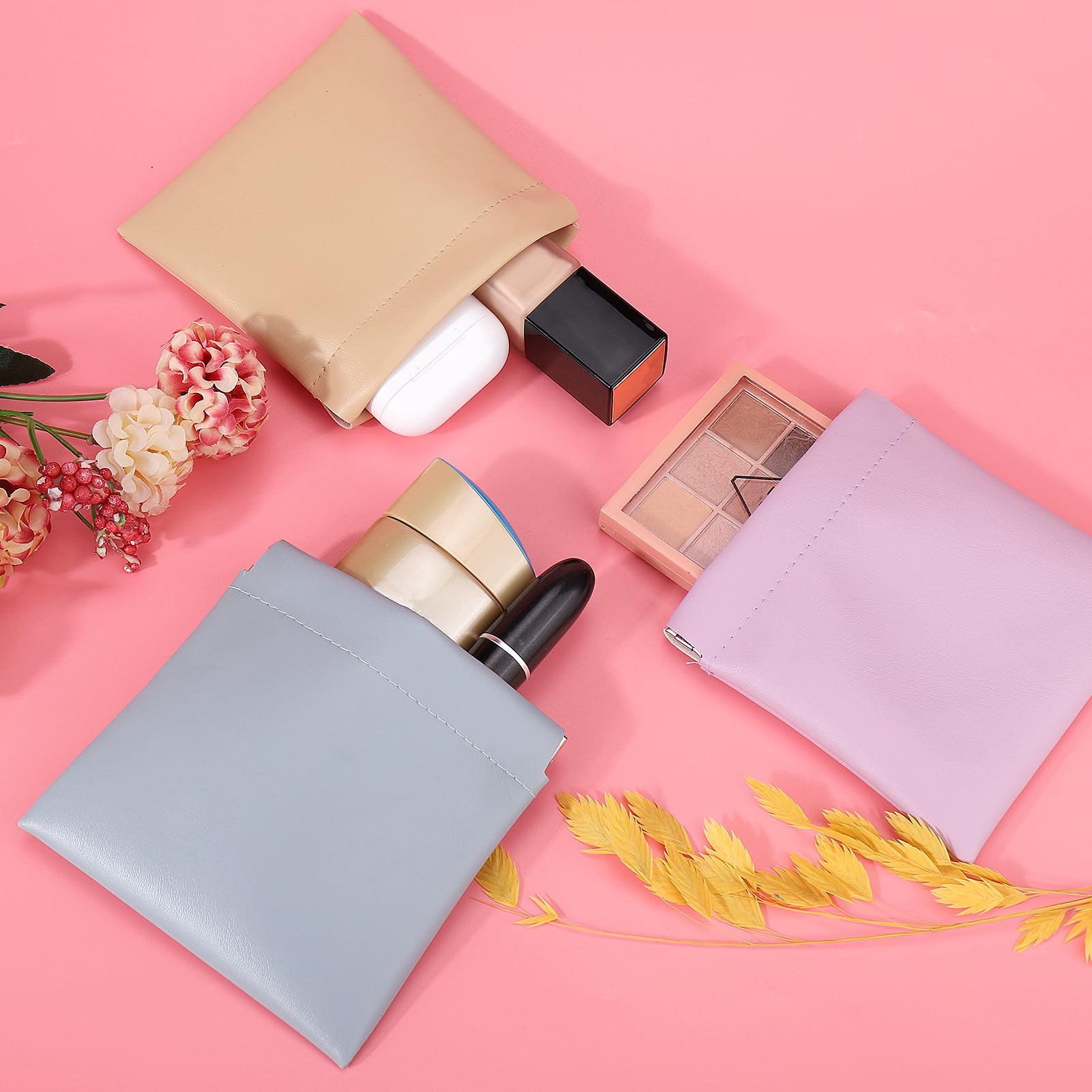 BUSOHA snap-top closure enables one-handed access.
