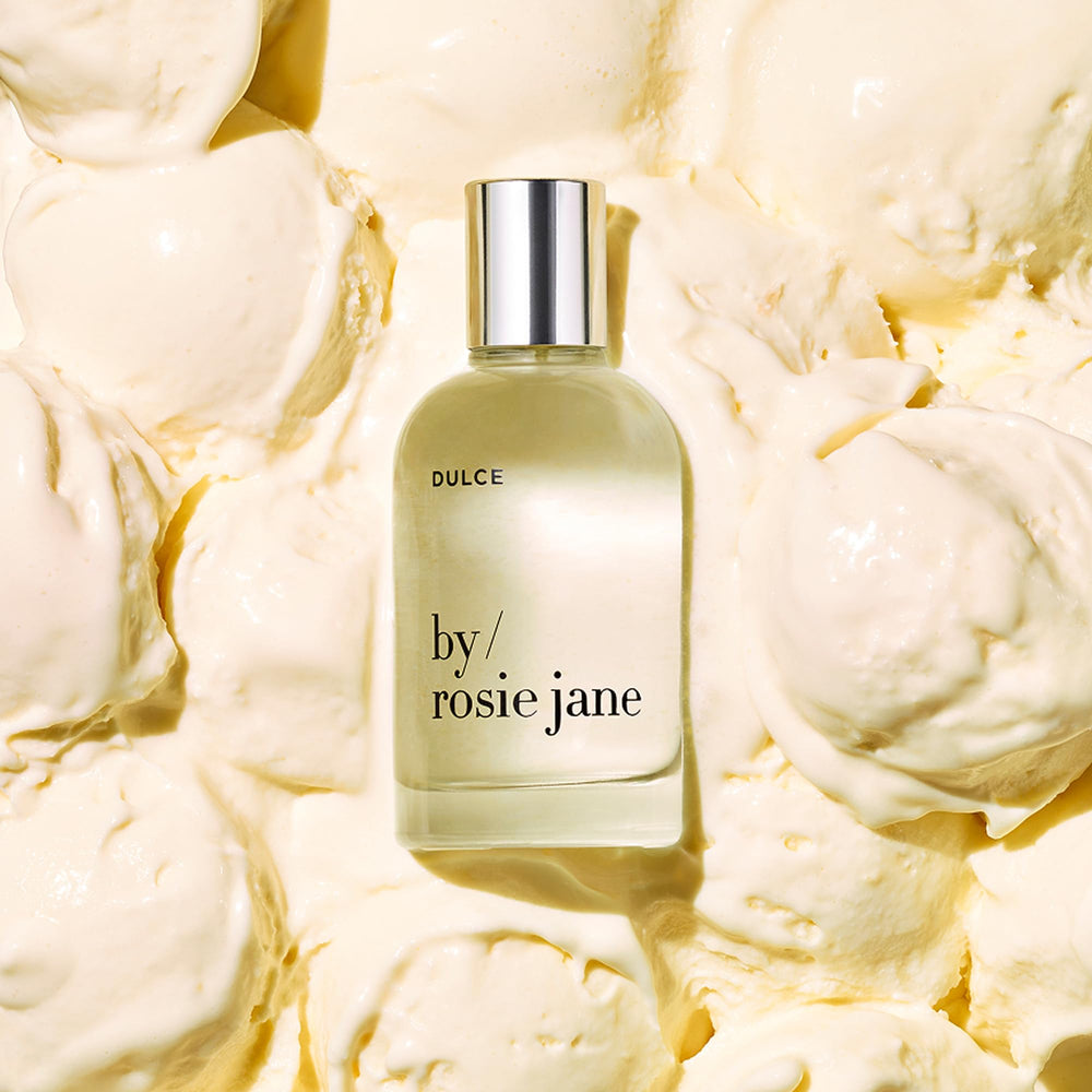Hinoki wood base notes in Dulce offer warm depth