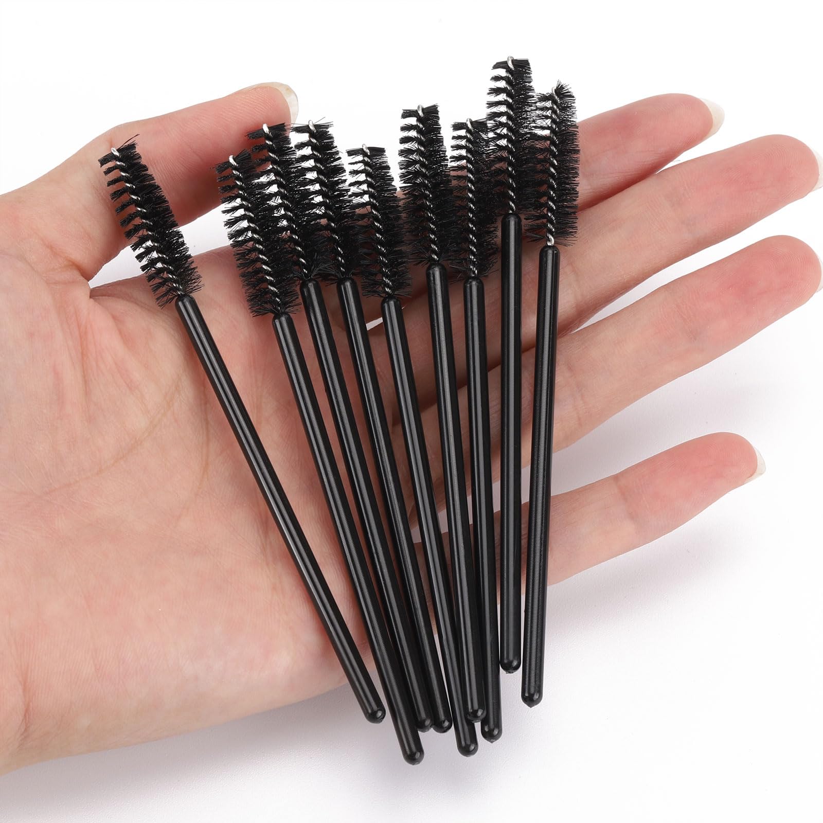 BTYMS no-clump wand set designed to prevent clumps and improve lash definition.
