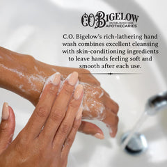 Jabón Bergamot de C. O. Bigelow con manteca de karité hidrata la piel.