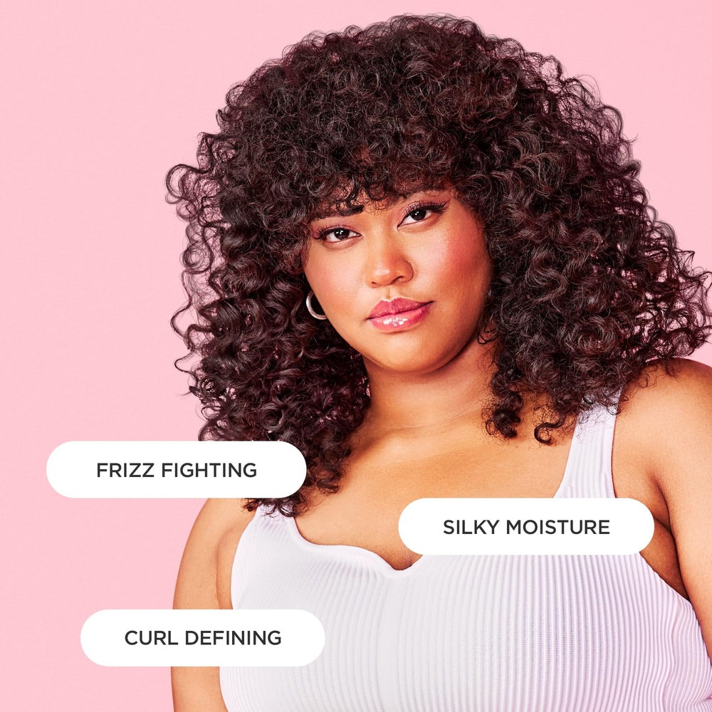 Cake Beauty Curl Friend manteca de karité para suavidad y control del frizz.