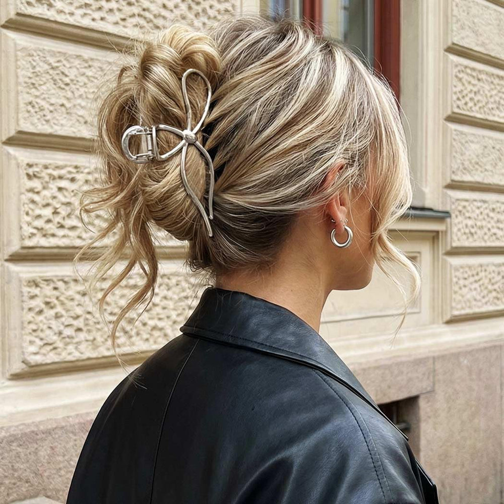 CAKURE bow clip makes a thoughtful gift for women and girls.