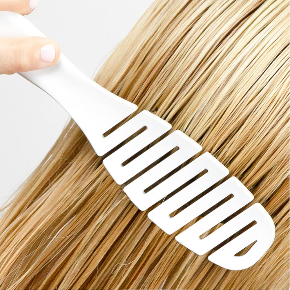 CALISTA Smoothie Brush designed for wet and dry hair brushing.