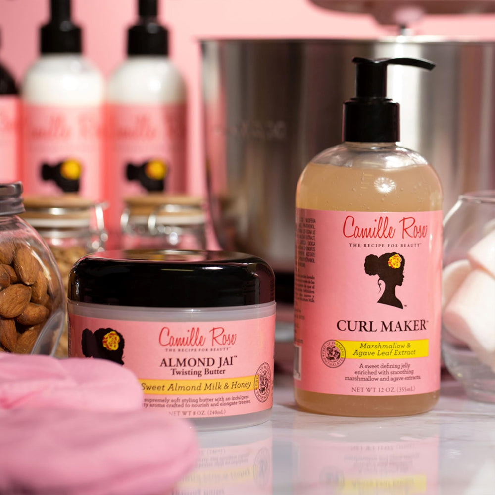 Capas con leche hidratante Camille Rose intensifican la definición