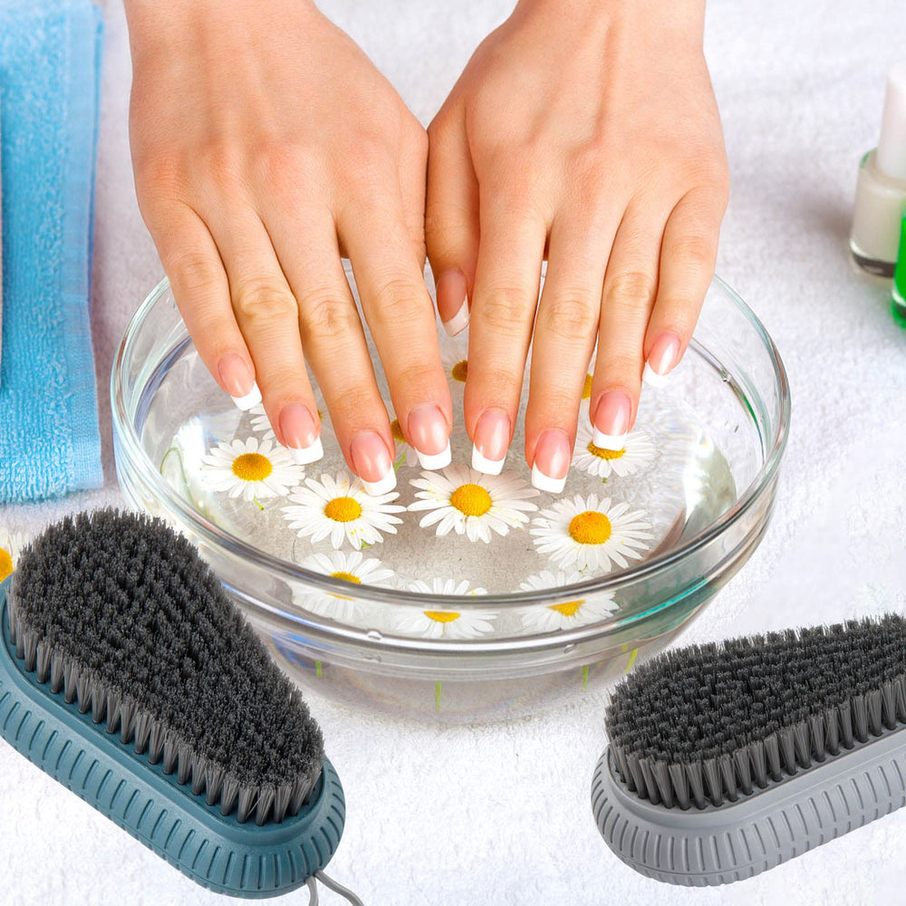 CANIPHA nail brush designed to lift dirt from nails.