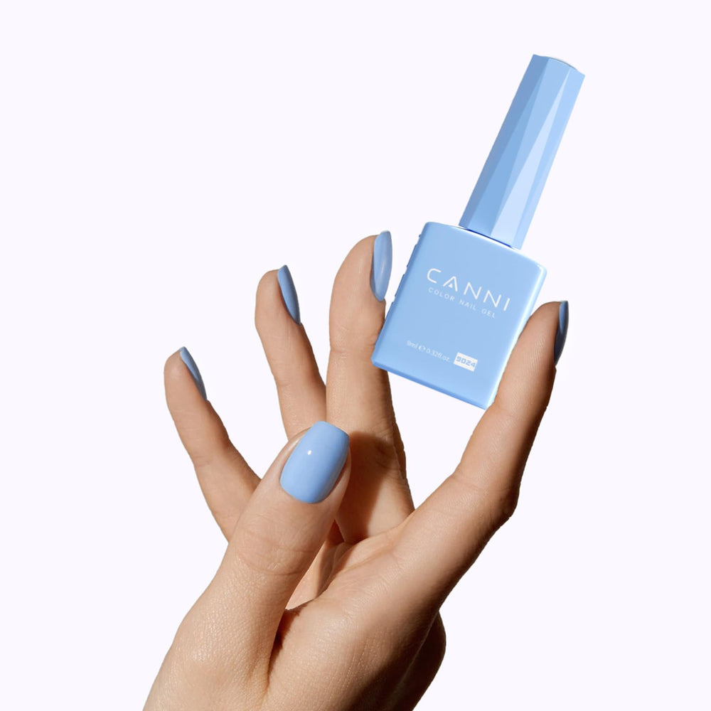 CANNI Baby Blue Gel delivers a high gloss finish on a nail tip