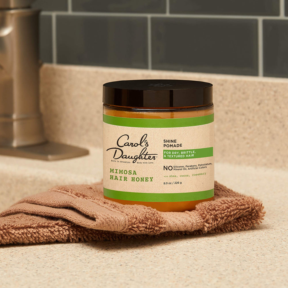Aroma cítrico agradable durante la aplicación de la pomada Mimosa Hair Honey Shine