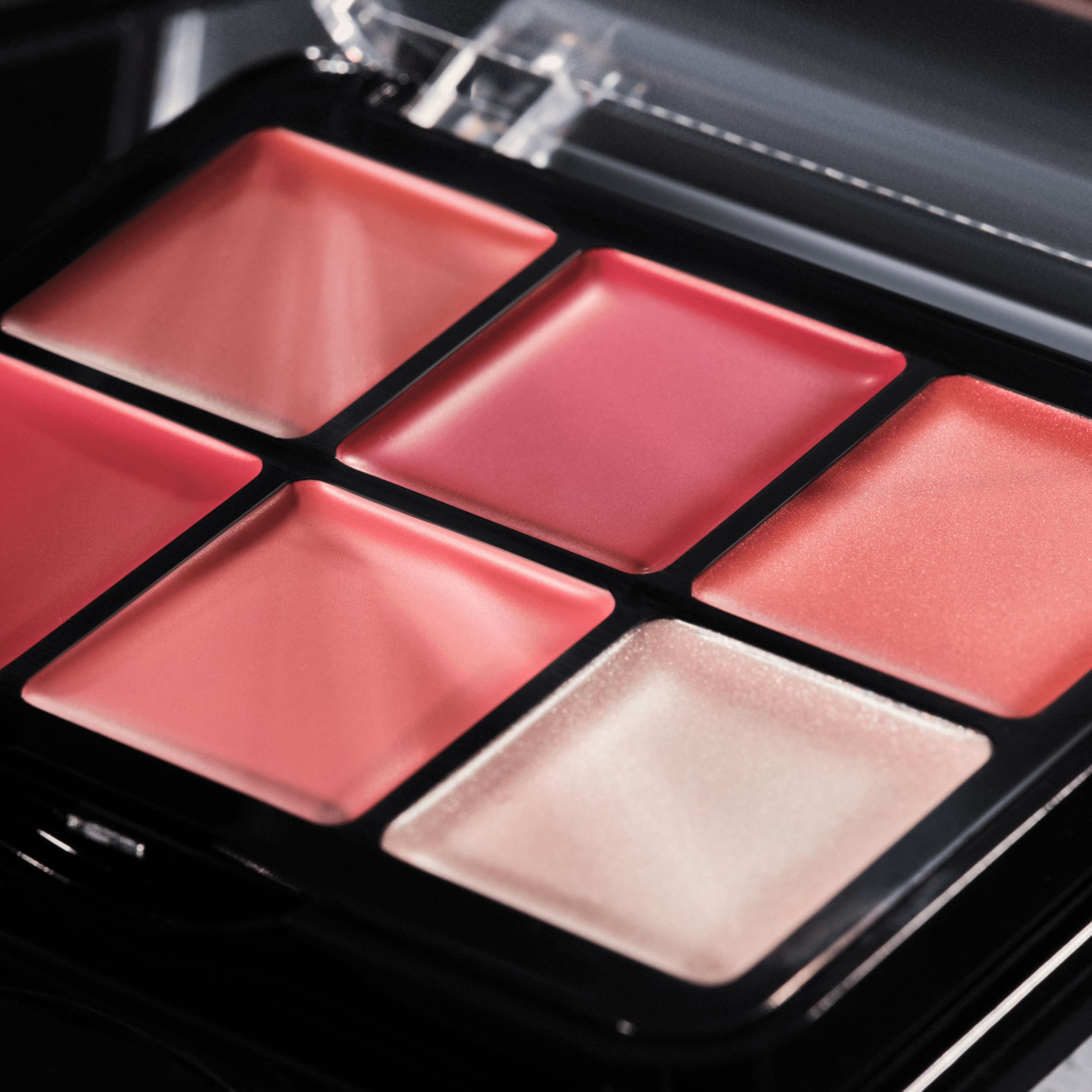Catrice Blur Balm Blush Palette glow toppers highlight at the high points.