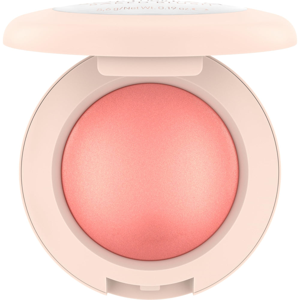 Catrice Soft Glam Baked Blush aplicación suave para un look sutil.