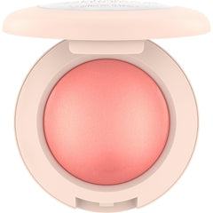 Catrice Soft Glam Baked Blush aplicación suave para un look sutil.