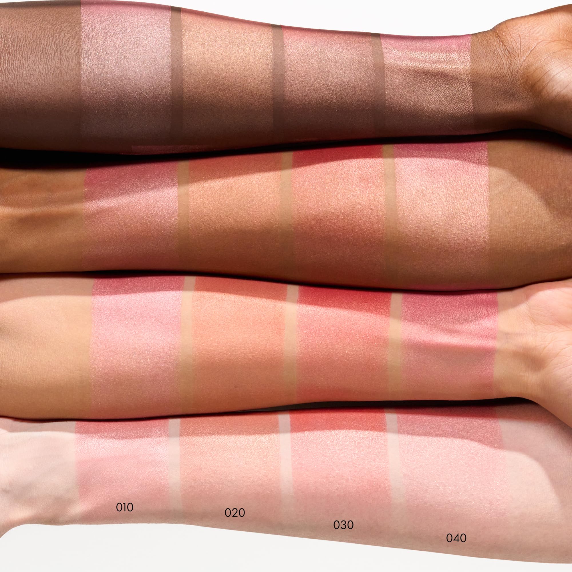 Catrice Soft Glam Baked Blush color buildable para looks sutiles o definidos