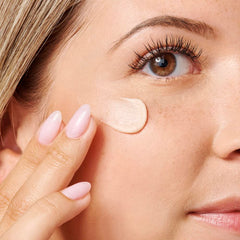 Catrice The Perfector Poreless Blur Primer in hand shows velvet mousse for blending.