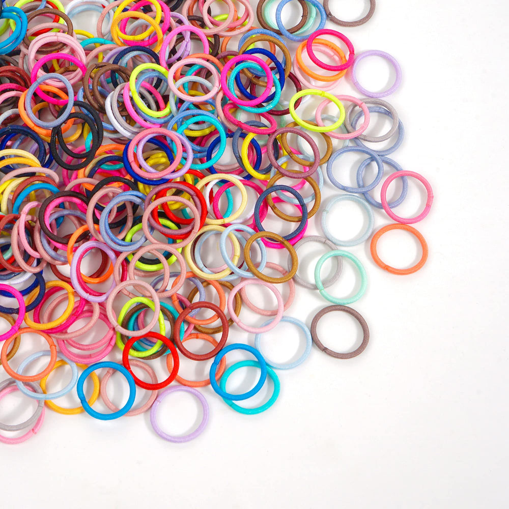 CÉLLOT finger-size hair ties ideal for fine baby hair and easy styling
